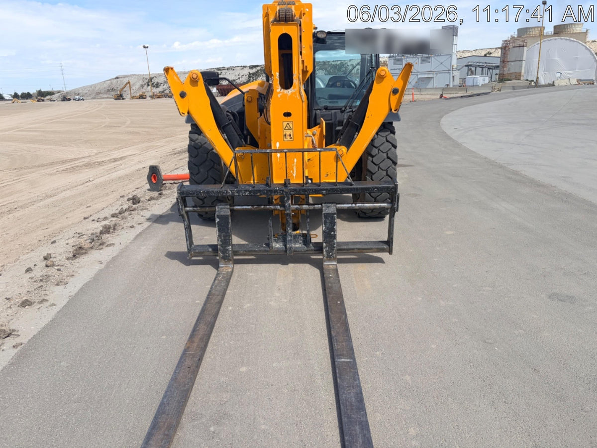2022 JCB 510-56