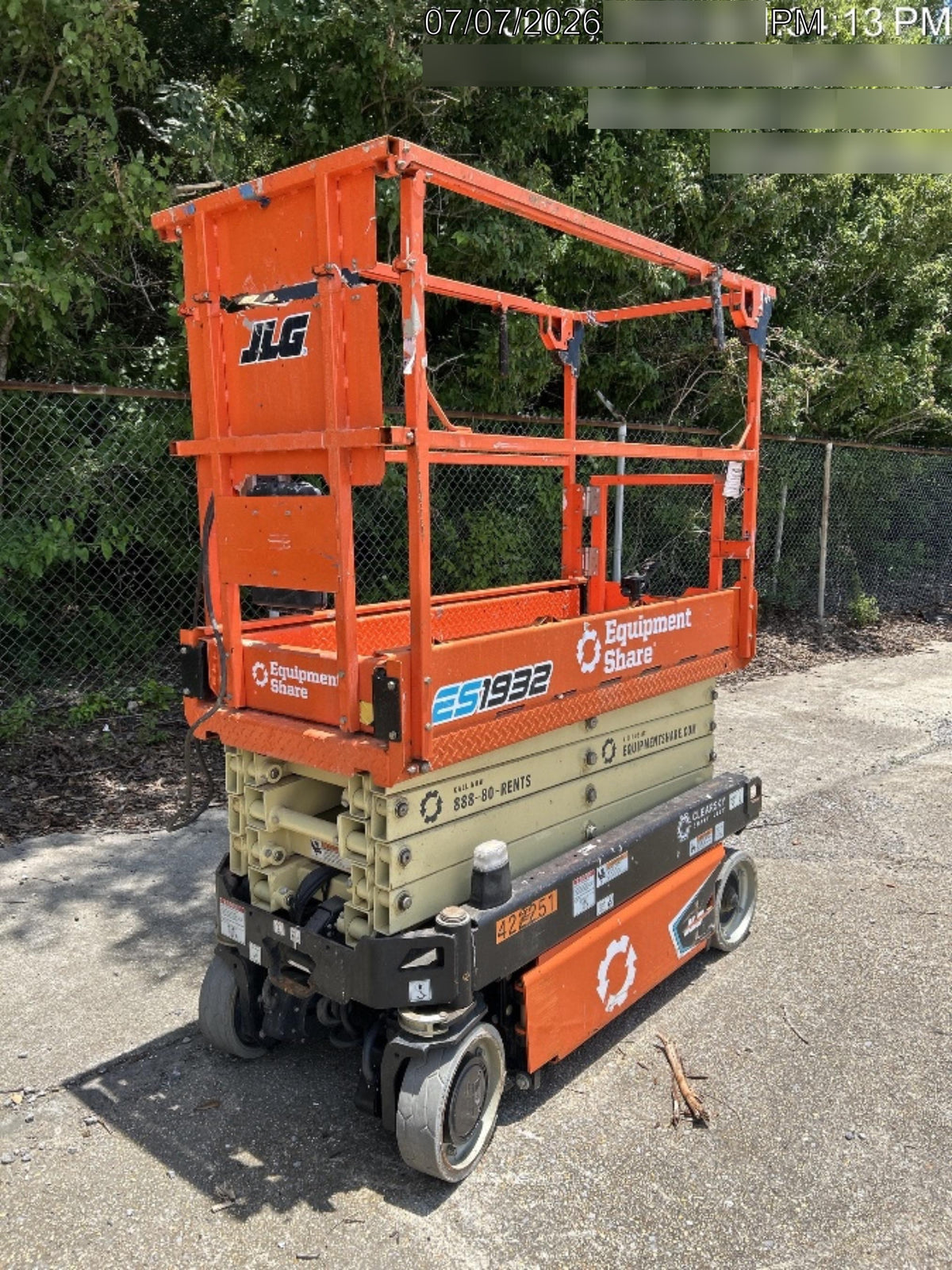 2024 JLG ES1932
