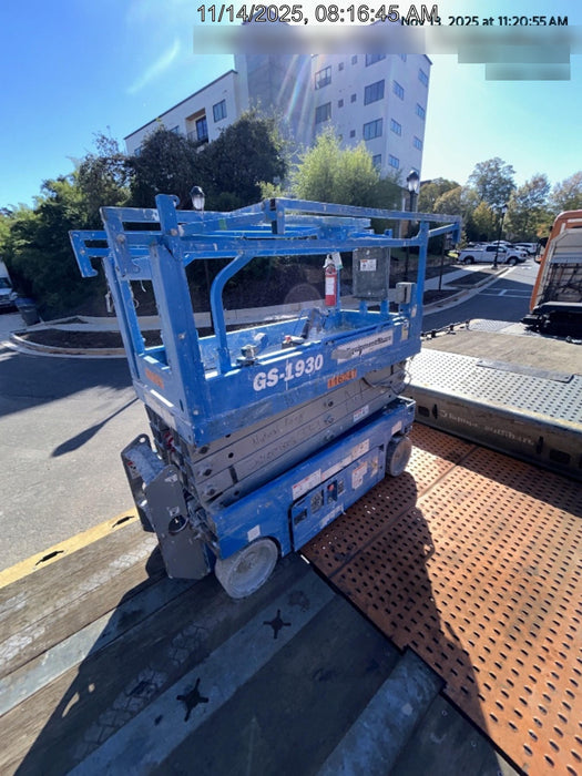 2020 Genie GS-1930 Solid Non Marking Tires, Beacon, Folding rails with half height swing gate