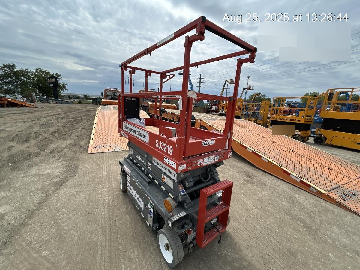 2023 SKYJACK SJ3219