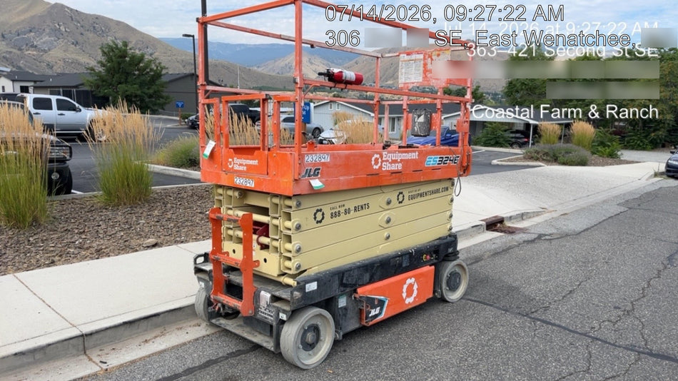 2022 JLG ES3246