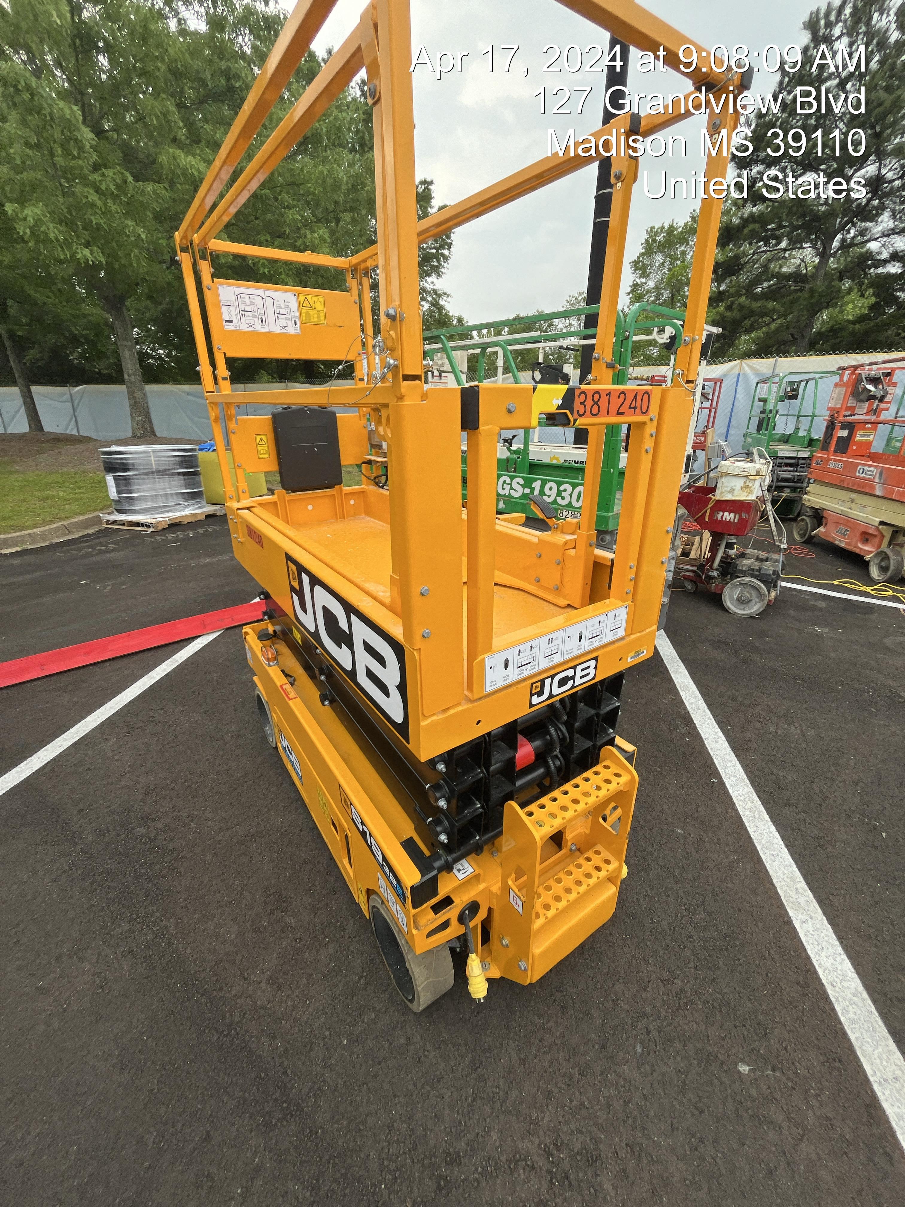 2024 JCB S1932E