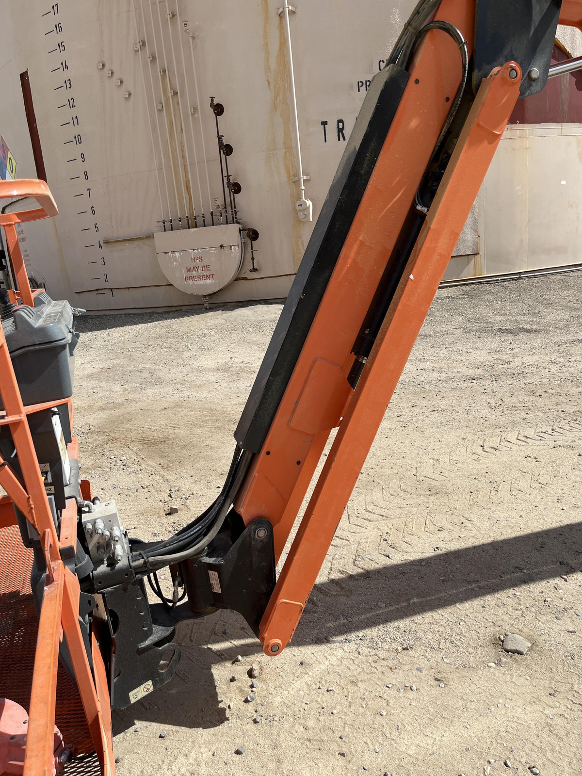 2020 JLG 800AJ
