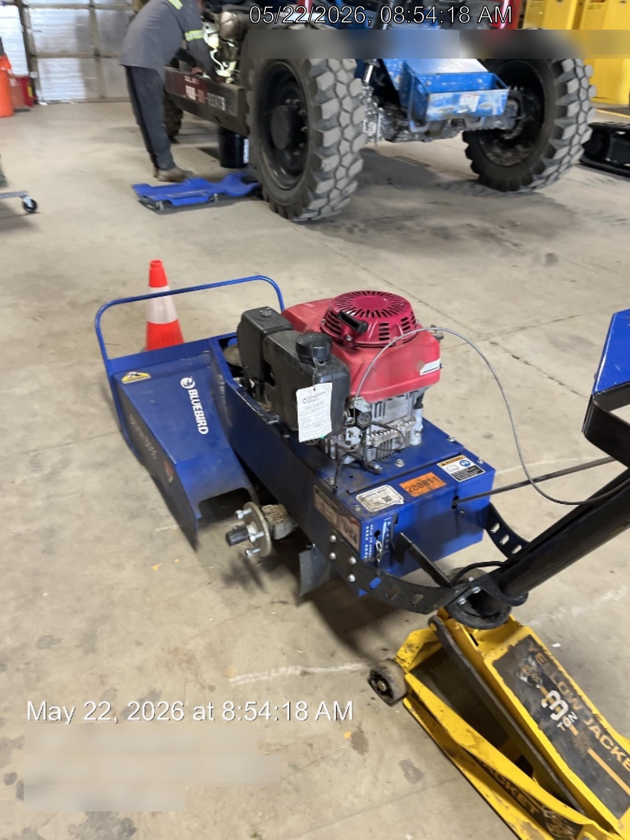2022 BLUEBIRD BB26 Brushboss