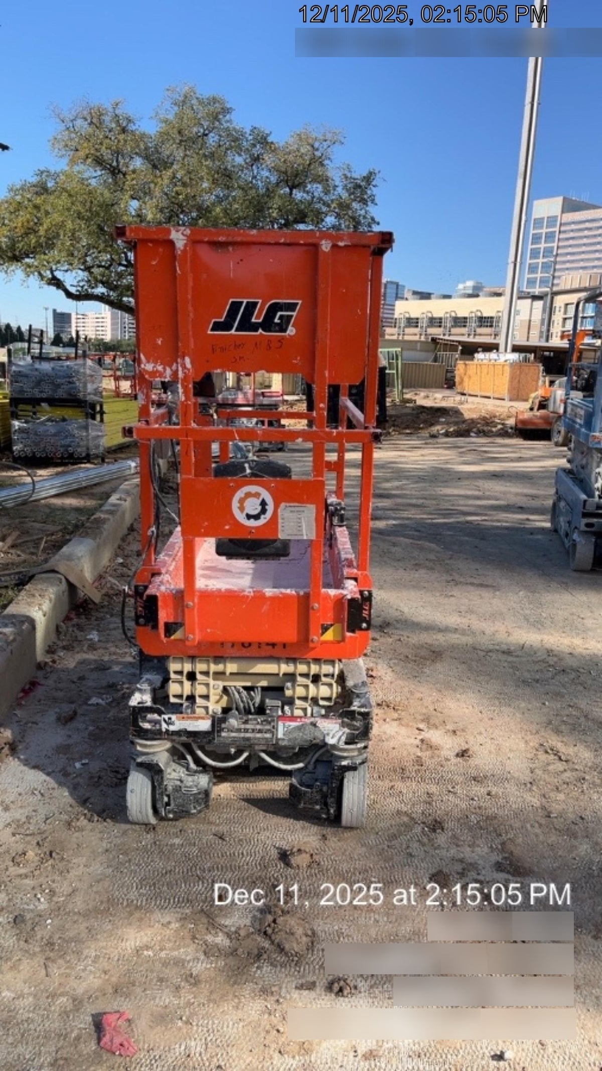 2021 JLG ES1330L