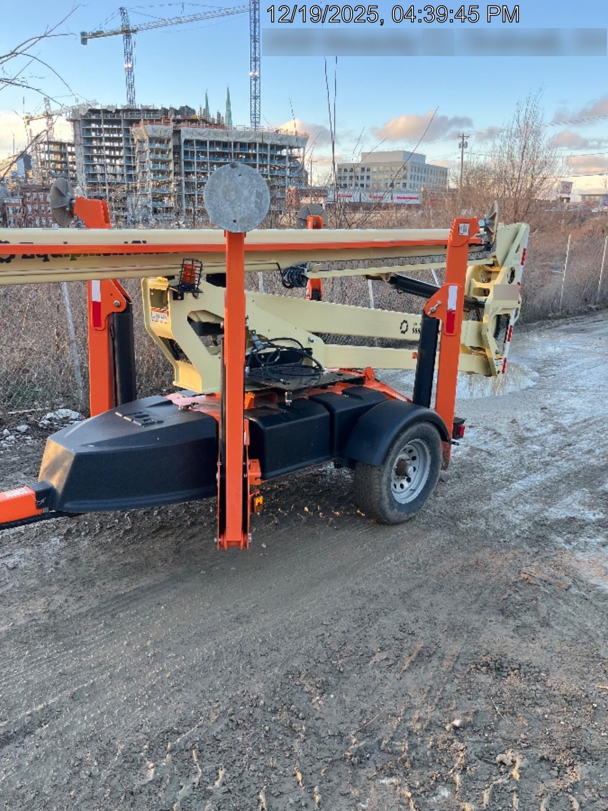 2023 JLG T500J