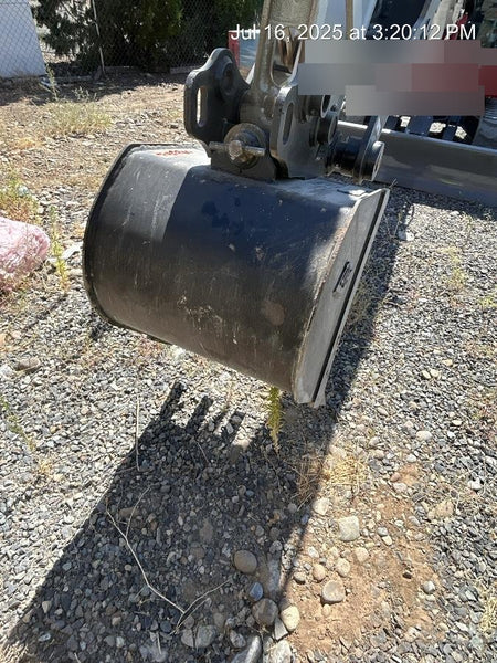 2025 TAKEUCHI 24" Bucket Takeuchi