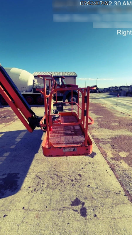 2021 JLG 800AJ