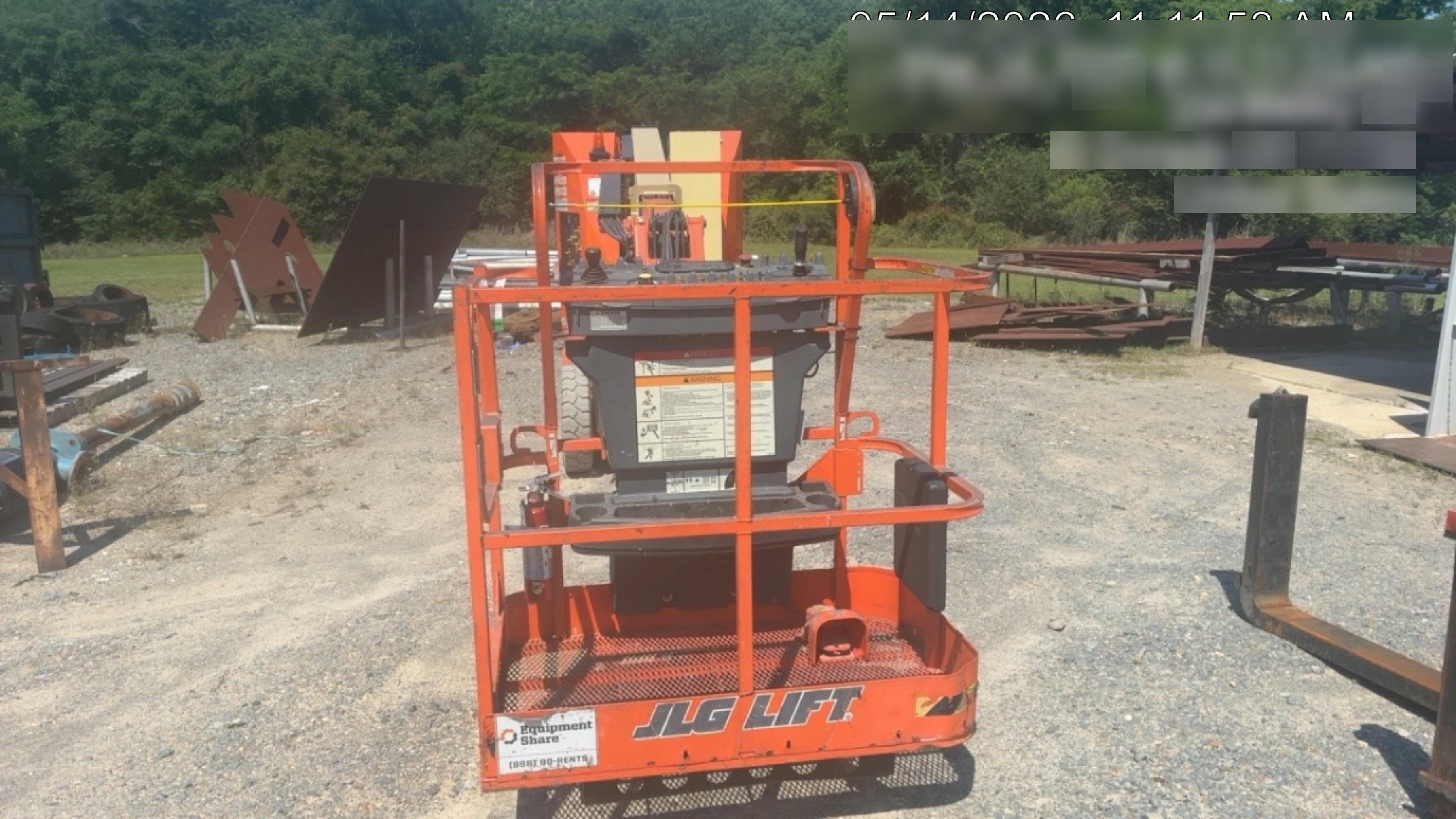 2022 JLG E300AJP