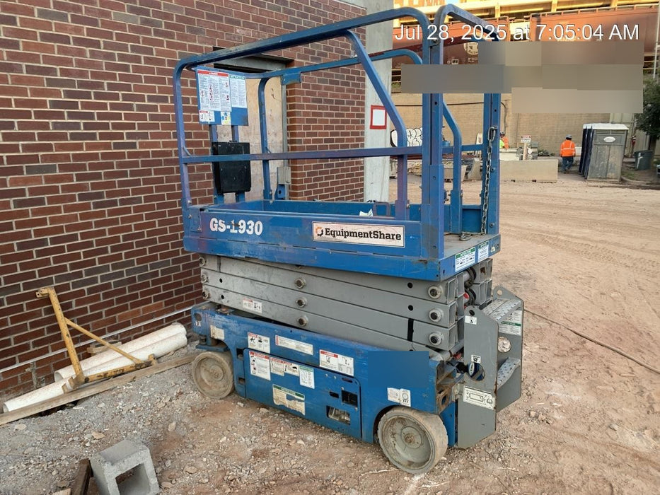 2019 Genie GS-1930 Fixed rails with chain Entry