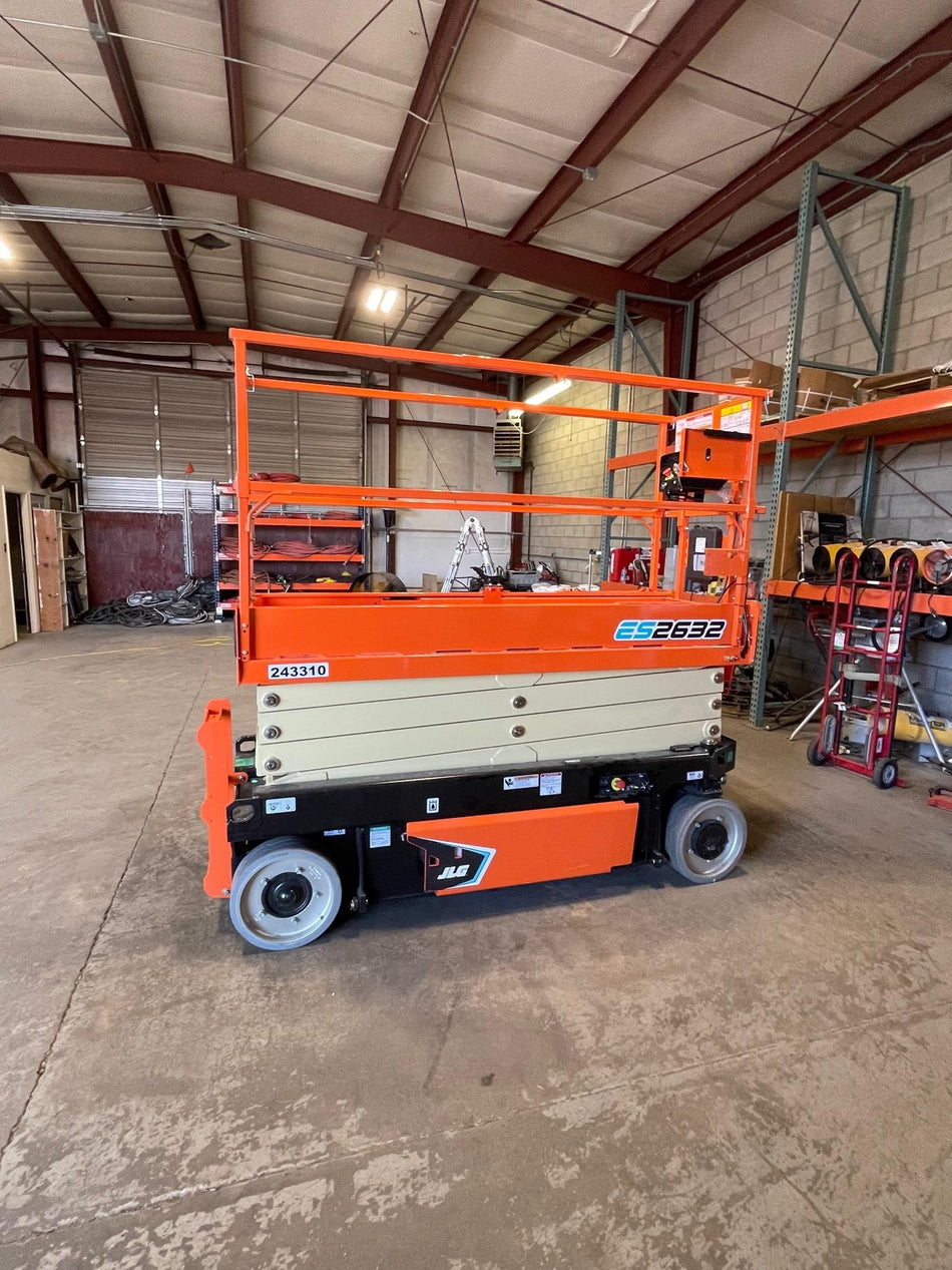 2022 JLG ES2632