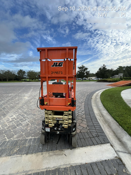 2022 JLG ES1932