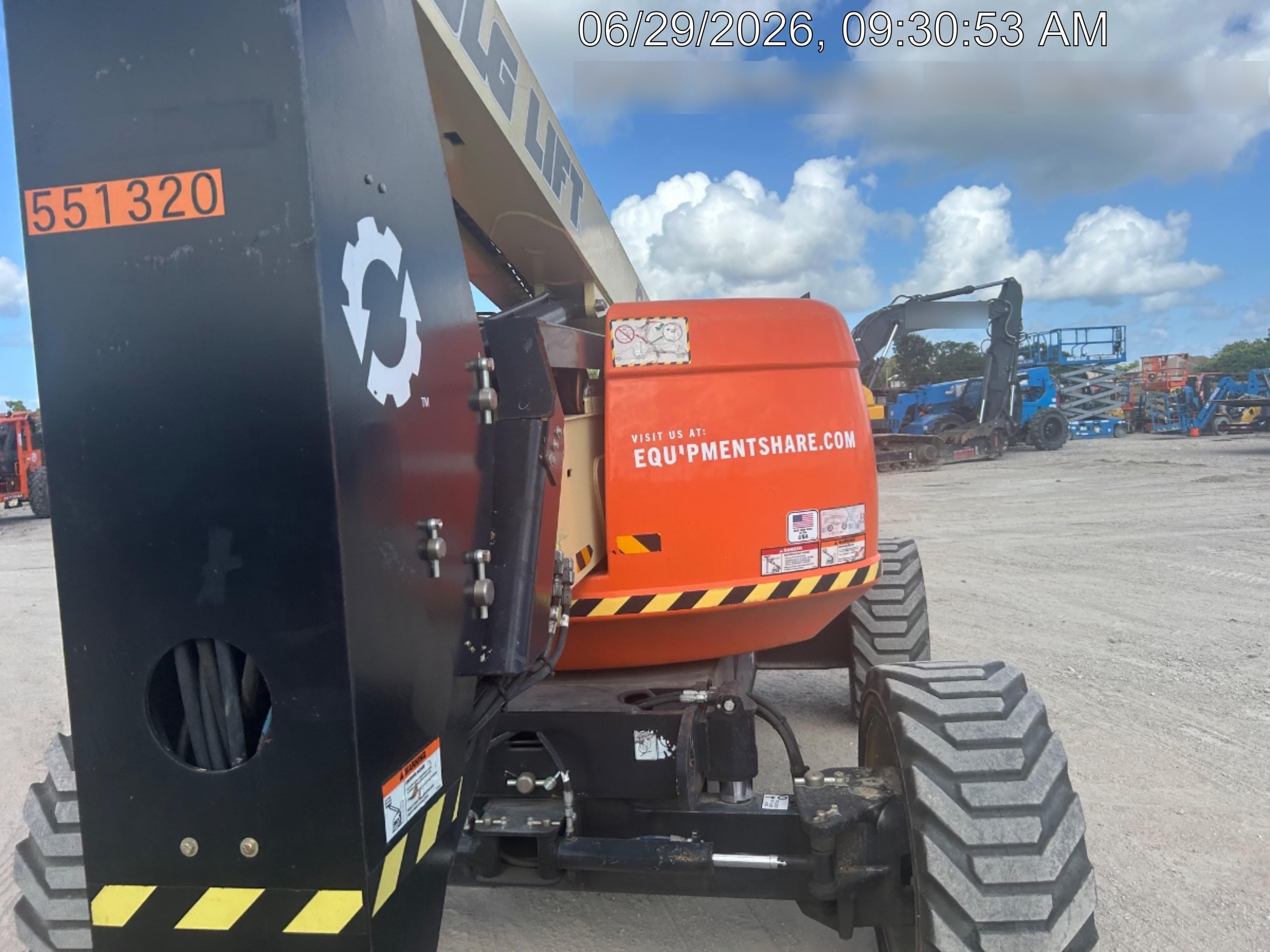 2025 JLG 600AJ