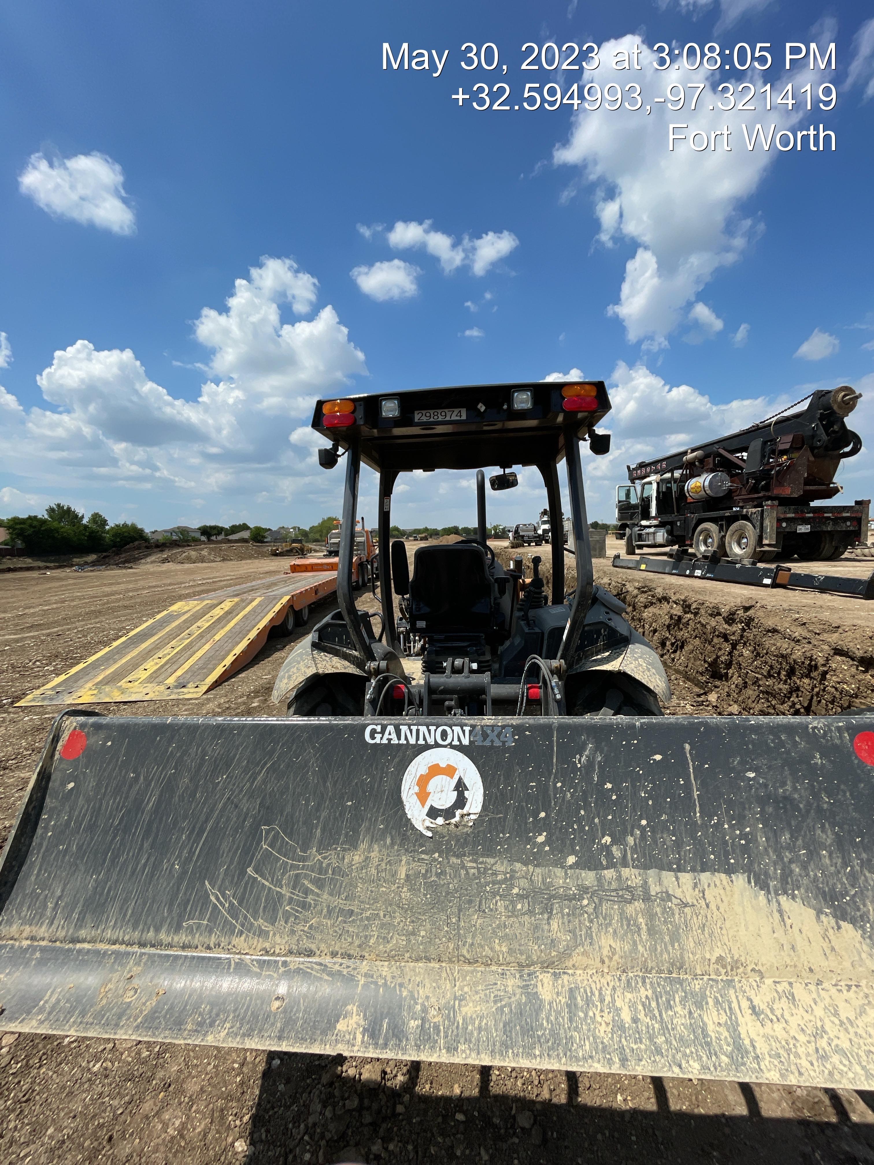 2023 CASE 570N EP