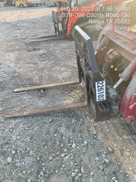 2022 PALADIN 48" Pallet Forks - Paladin