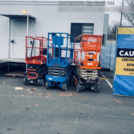 2020 Genie GS-1930 Solid Non Marking Tires, Beacon, Folding rails with half height swing gate, 800W Inverter