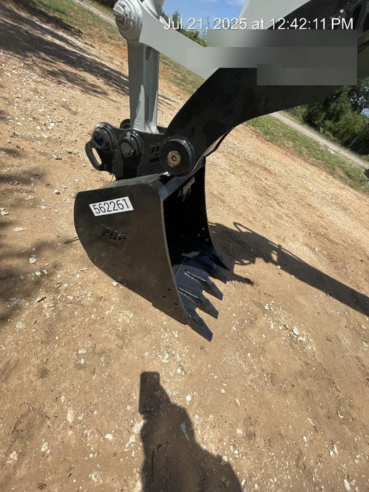 2025 TAKEUCHI 24" Bucket Takeuchi