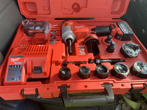 2021 MILWAUKEE 2676-22