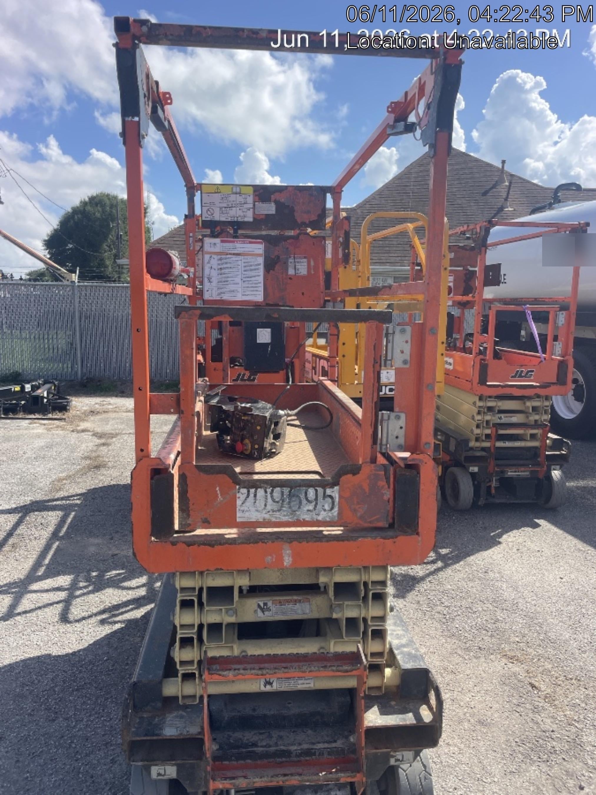 2022 JLG ES1932