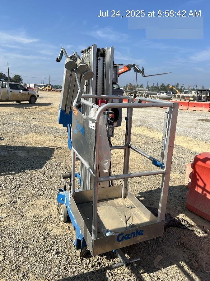 2019 GENIE AWP-30S