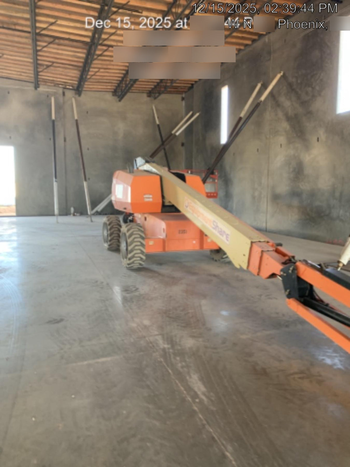 2017 JLG 660SJ