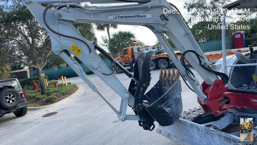 2015 CASE 24" Bucket - Case