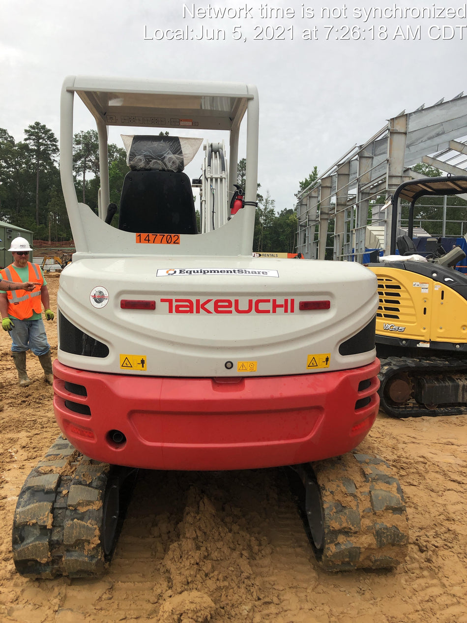 2021 TAKEUCHI TB250-2