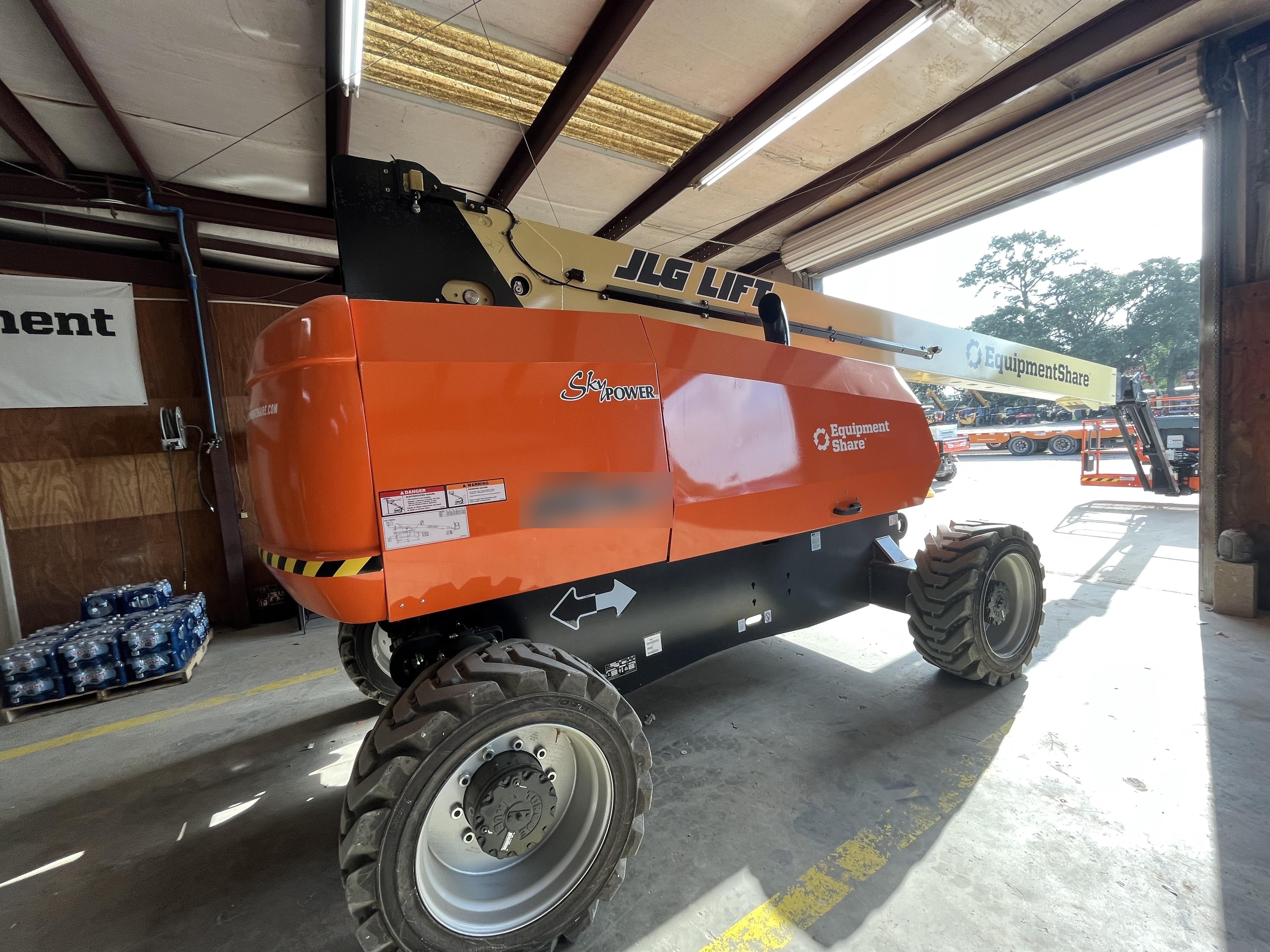 2023 JLG 860SJ