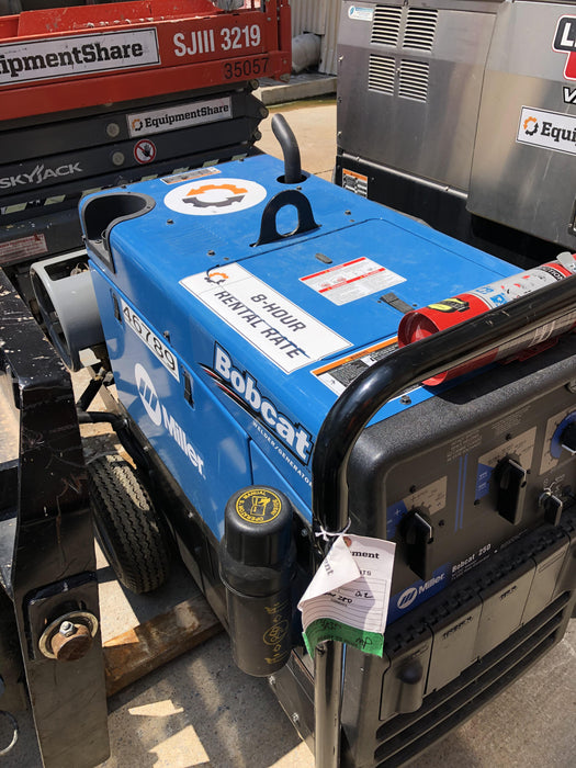 2019 Miller Electric BOBCAT 250 Standard w/Running Gear, Bracket, Hose