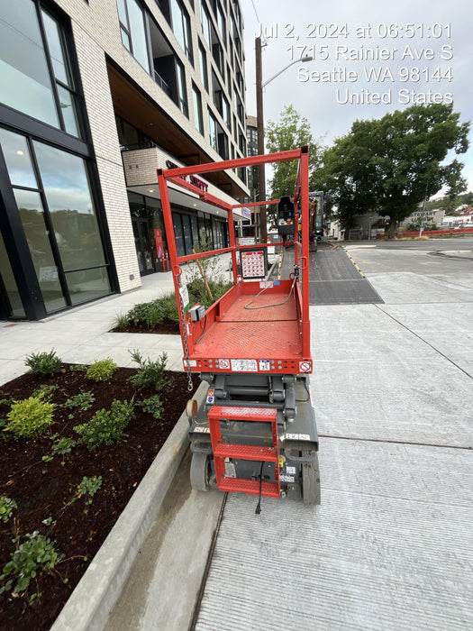 2020 Skyjack SJIII-3219 Solid NM Tires, Half height spring hinged entry gate, Dual Beacons, 800W Inverter
