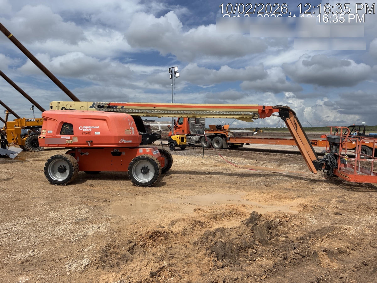 2022 JLG 660SJ