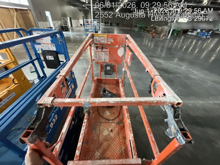 2023 JLG ES1932