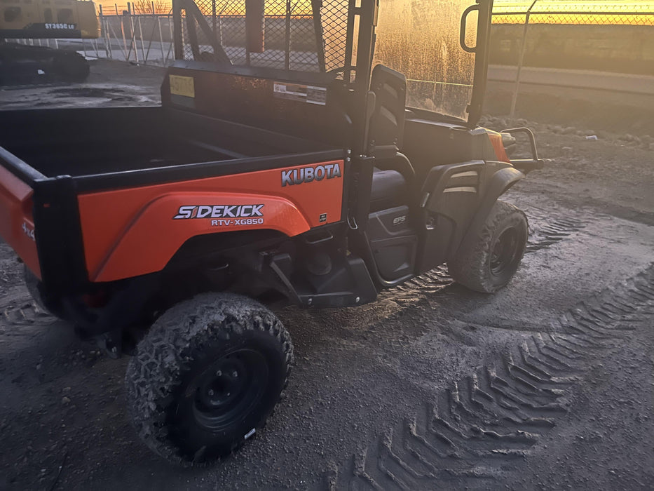 2019 Kubota RTV-XG850WL-H 4wd Utility Cart, Gas, 2 Seat, LED Strobe, Windshield Tempered Glass, Plastic Canopy, Wire Harness Kit, Backup Alarm