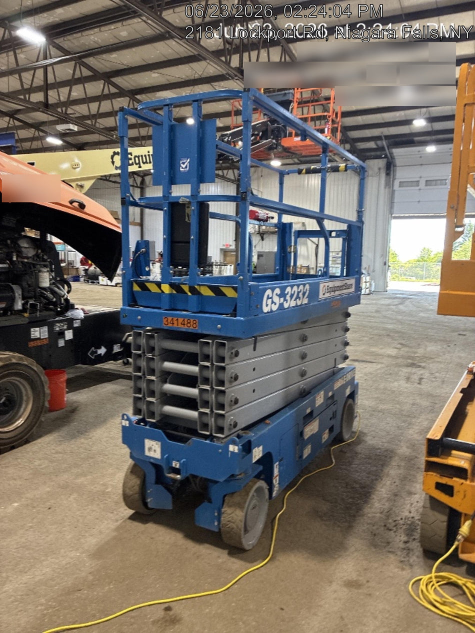 2023 GENIE GS-3232