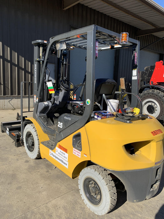 2021 KOMATSU FG25T-16