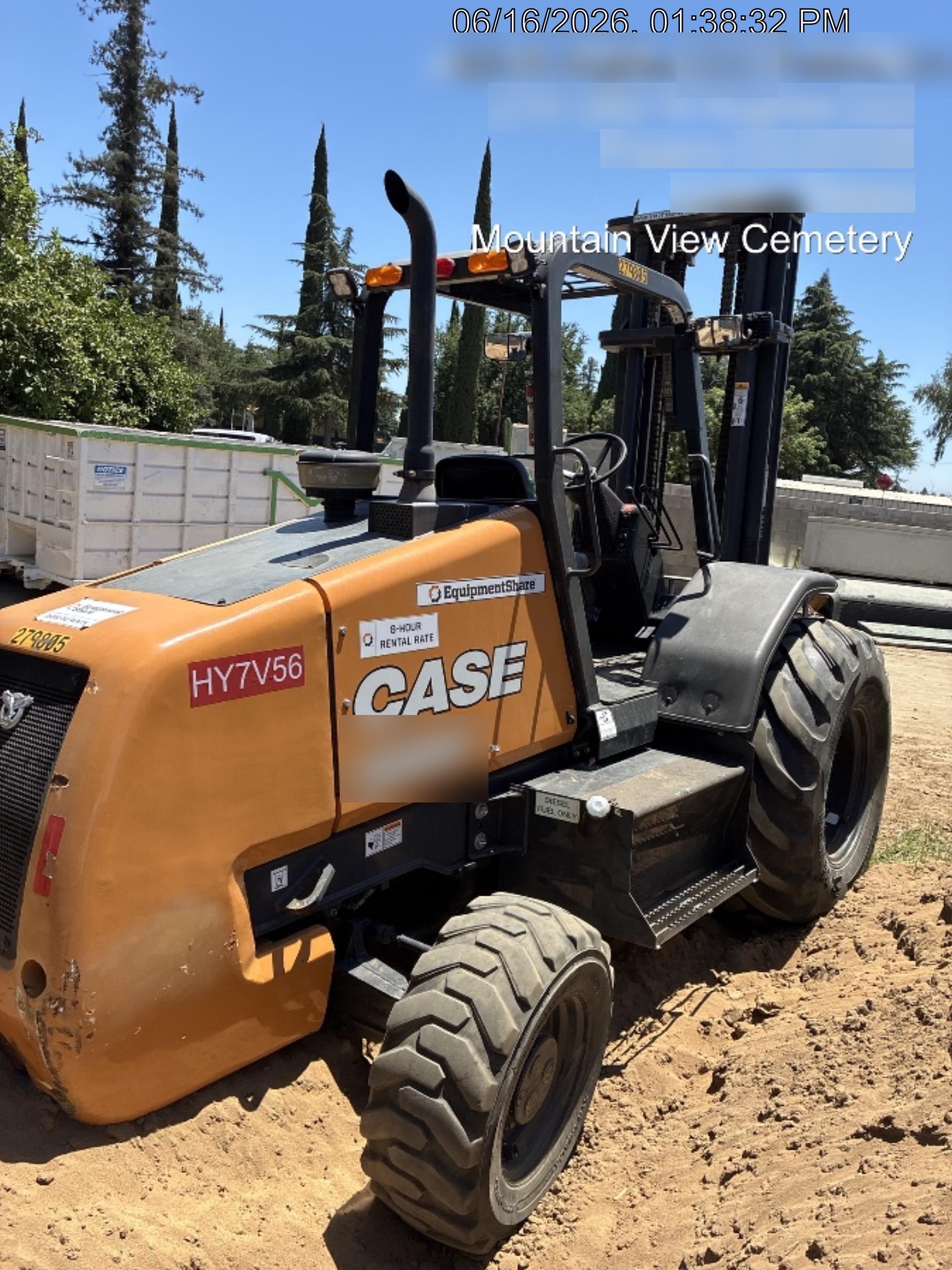 2023 CASE 588H