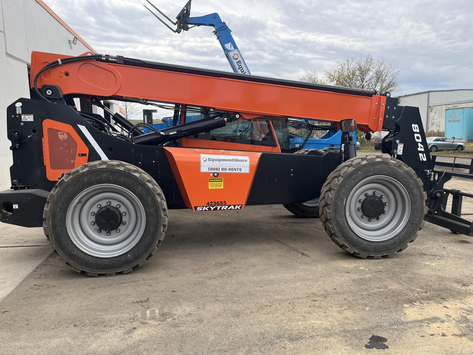 2024 SKYTRAK 8042