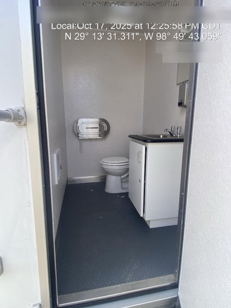 2025 NATIONAL RESTROOM TRAILERS NRT4MDS