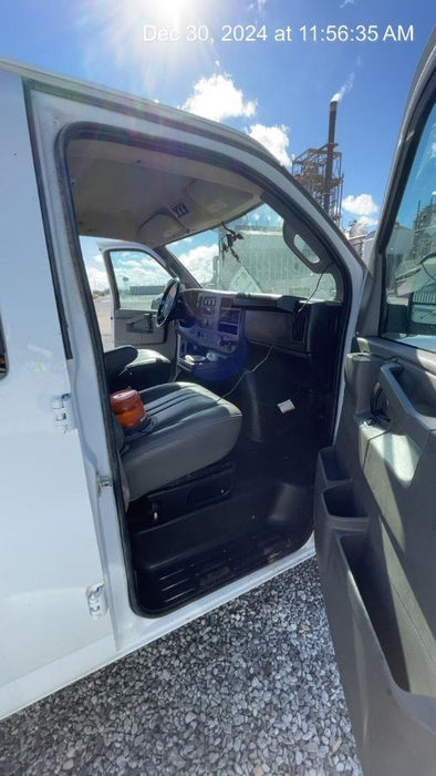 2023 CHEVROLET Express Van - Rental