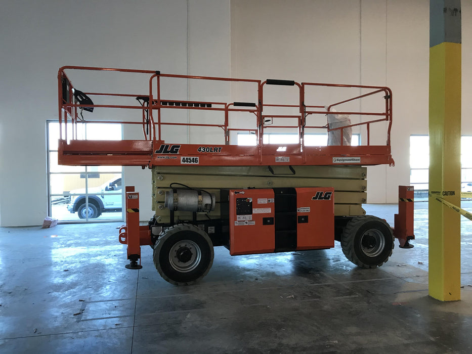 2019 JLG 430LRT