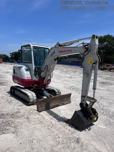 2020 TAKEUCHI TB-235-2CR