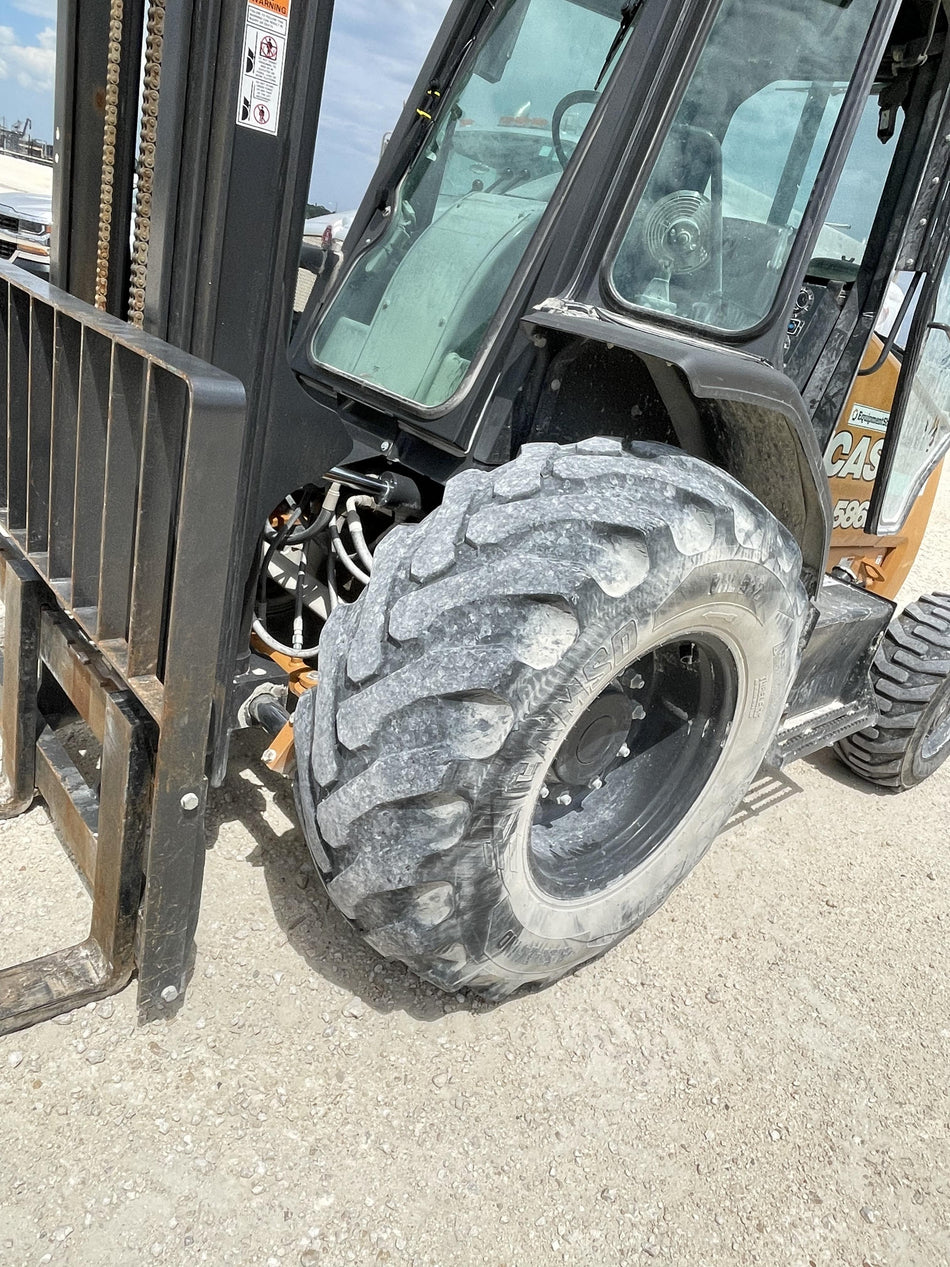 2021 CASE 586H
