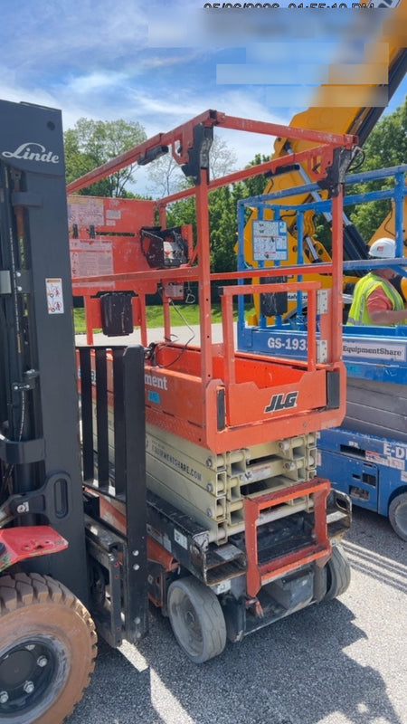 2023 JLG ES1932