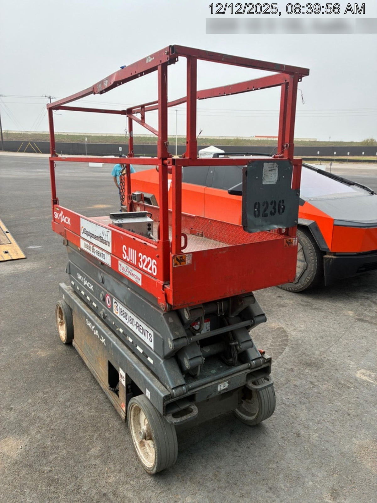 2018 Skyjack SJIII-3226 Skyjack SJIII3226 Scissor Lift w/Trojan Batteries