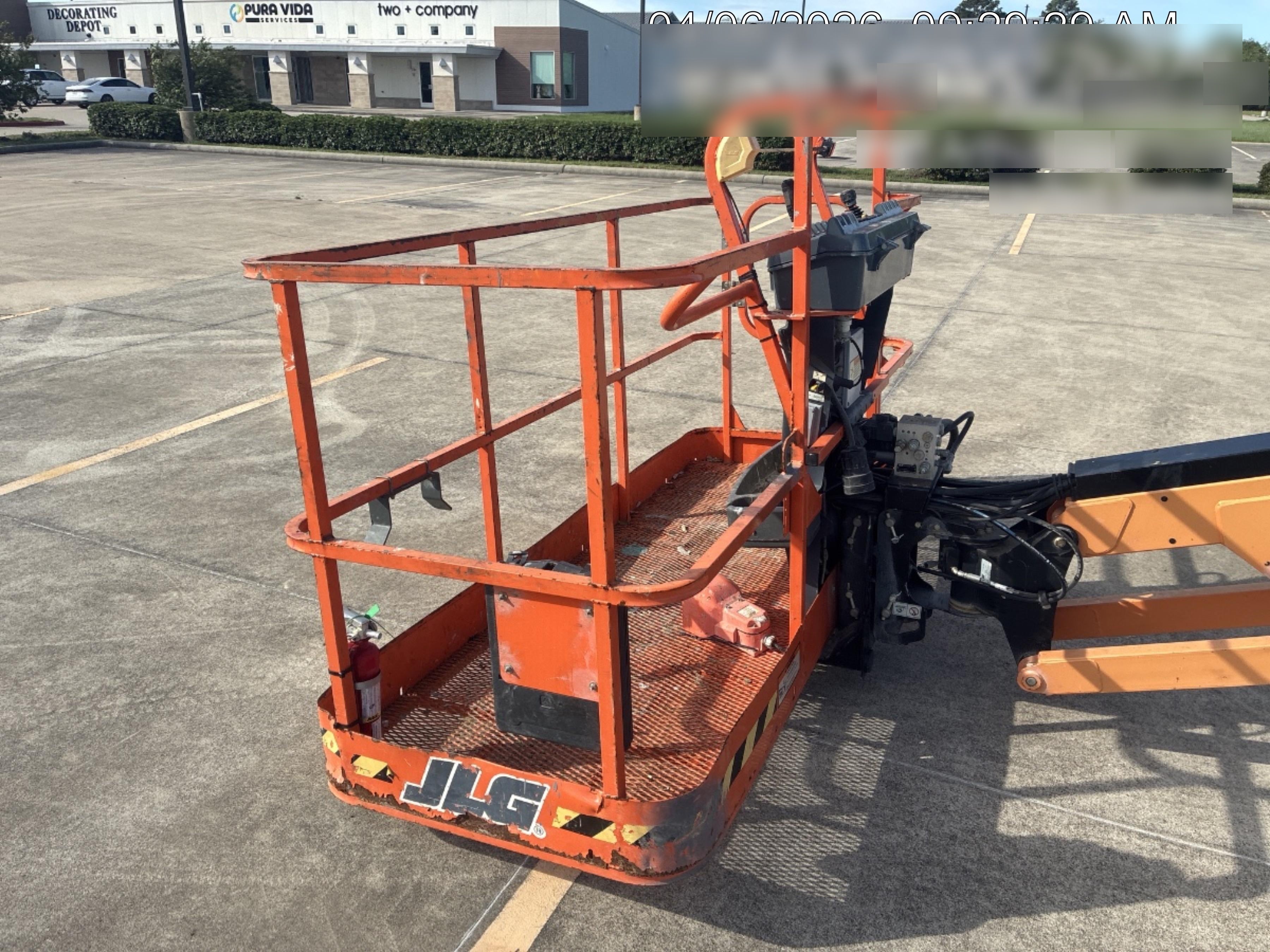2023 JLG 660SJ
