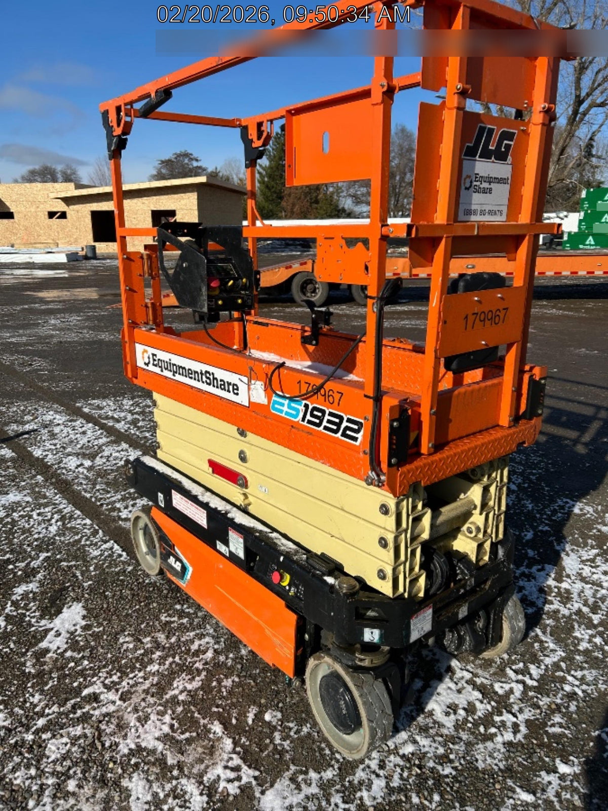 2021 JLG ES1932