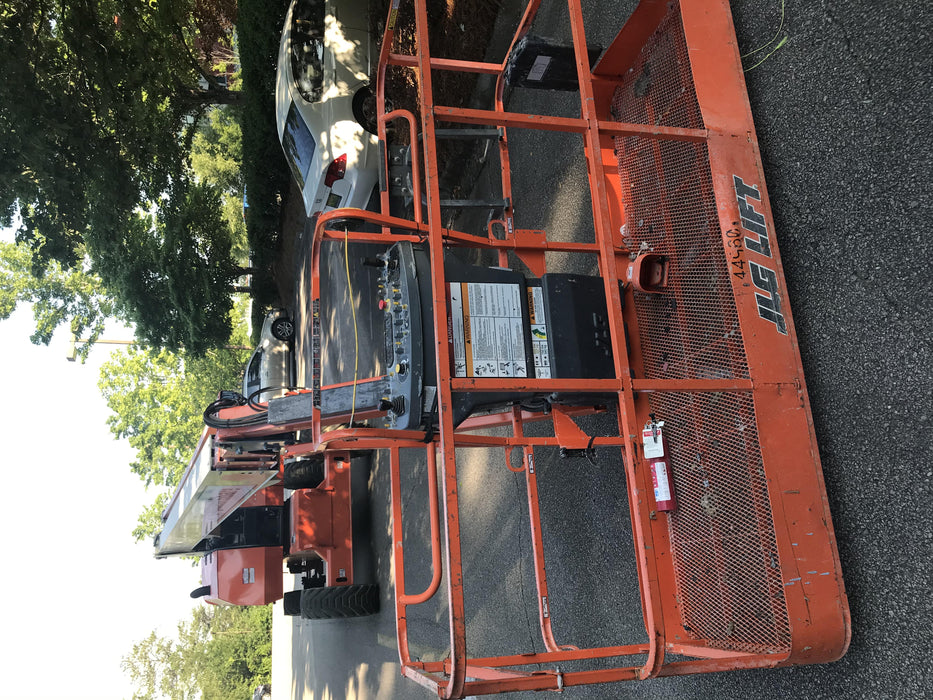 2019 JLG 860SJ