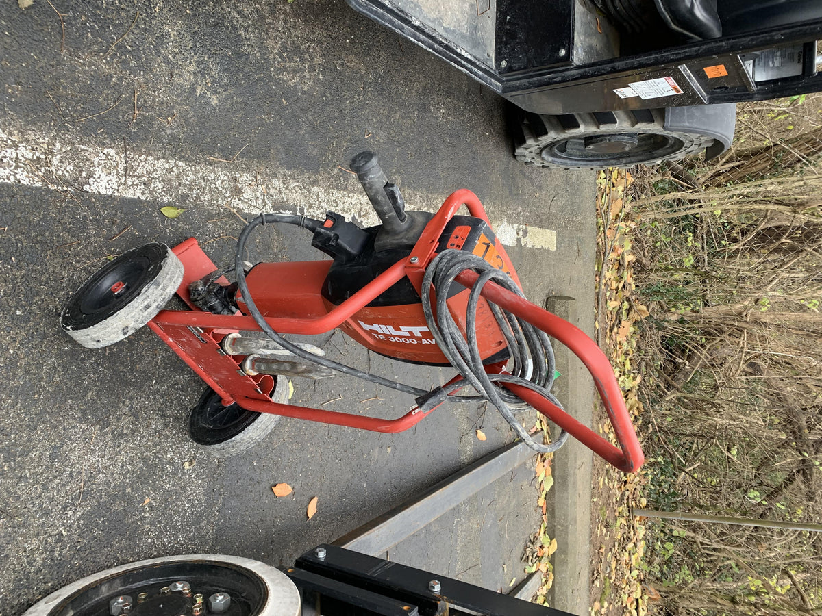 2021 HILTI TE 3000-AVR