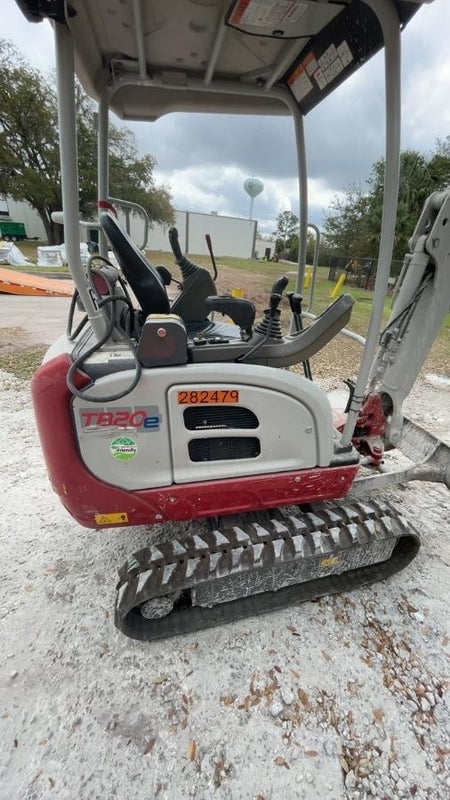 2022 TAKEUCHI TB20e