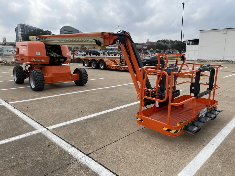 2022 JLG 660SJ